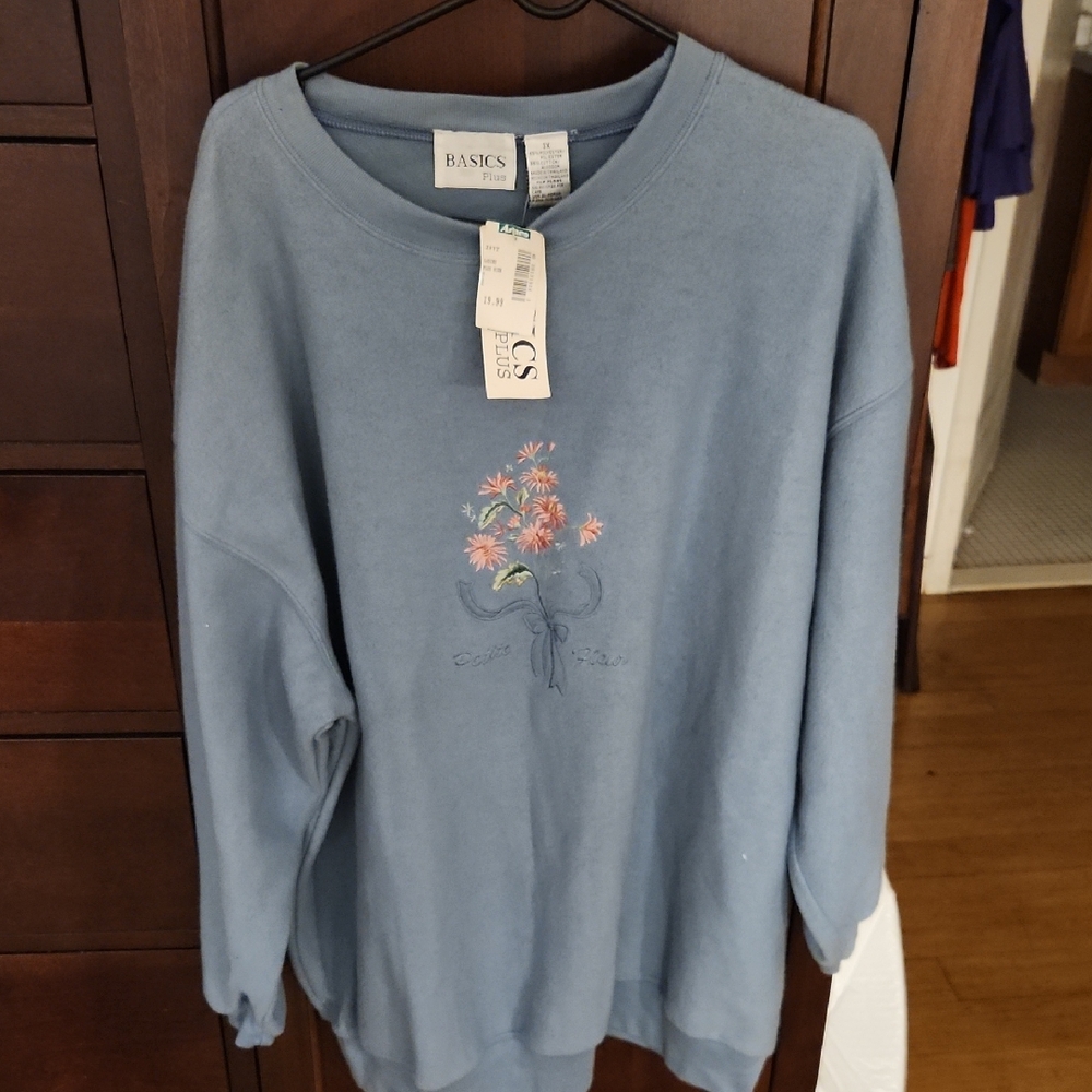 Asics Women's Blue Floral Sweater